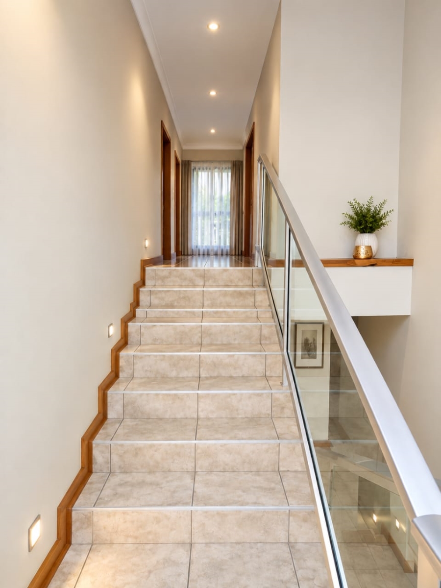 4 Bedroom Property for Sale in Heuwelsig Free State